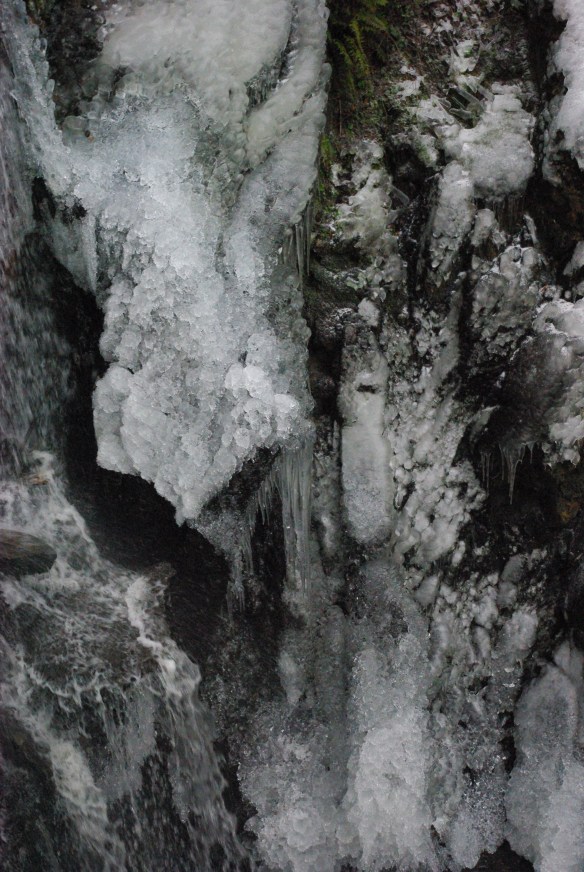 frozen waterfall, bishops glen