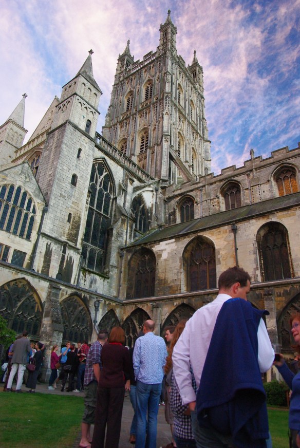 Tautoko gathering, Gloucester Cathedral