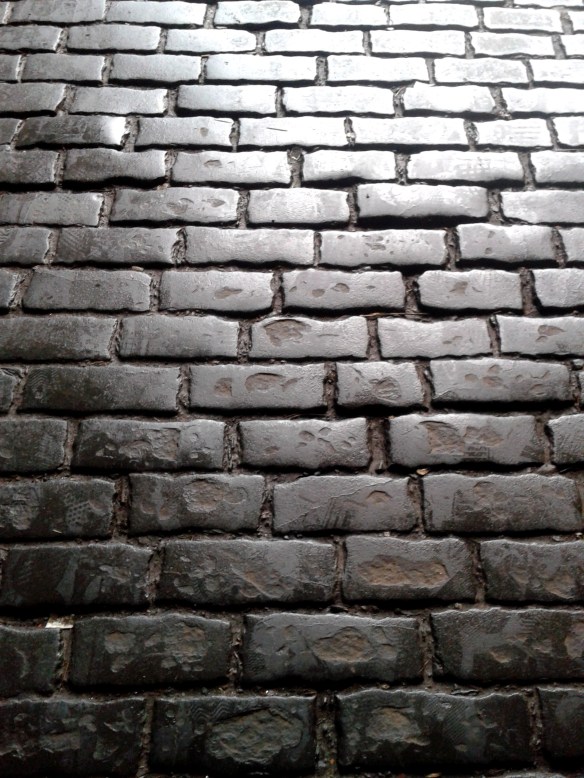cobbles, light
