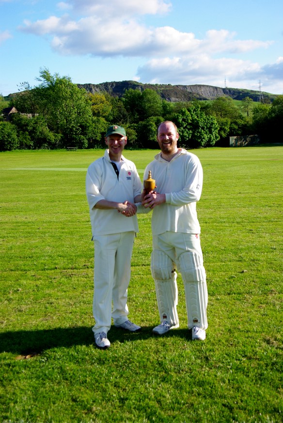 Skippers Robin and Mark exchange the Ashes