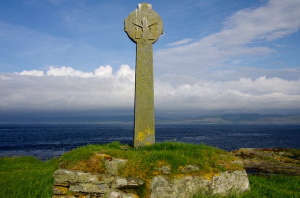 cross, MacCormaig isles, eilean mor